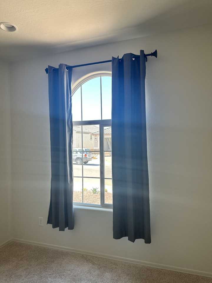 18675 N 268th Ave - Photo 5 of 31