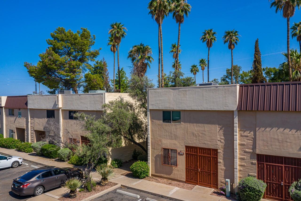 1347 E Fort Lowell Rd #E