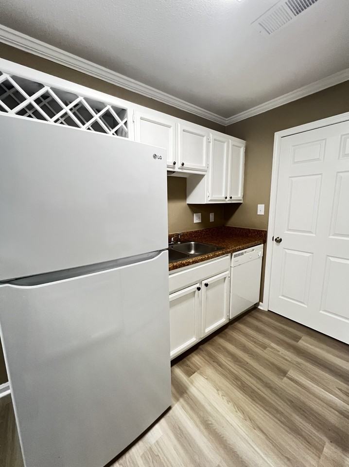 2150 N Sherwood Forest Dr #27C - Photo 4 of 9