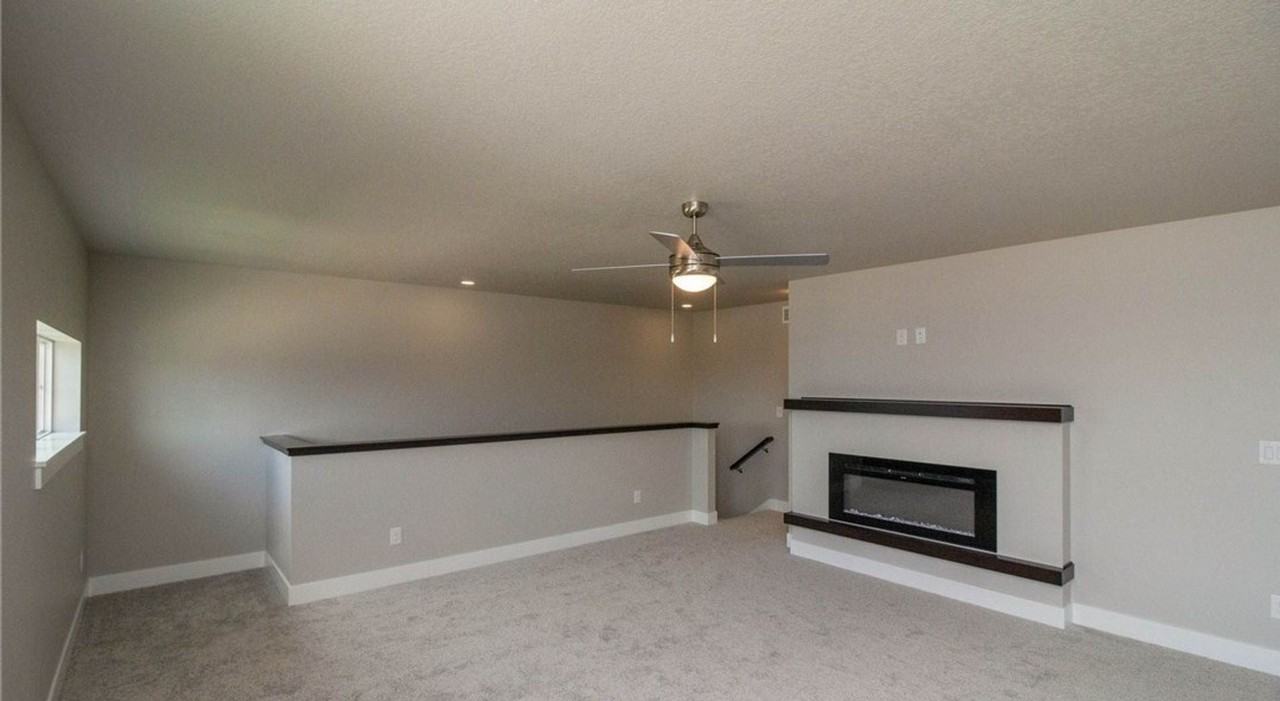 1504 Ne Polk Dr - Photo 2 of 7