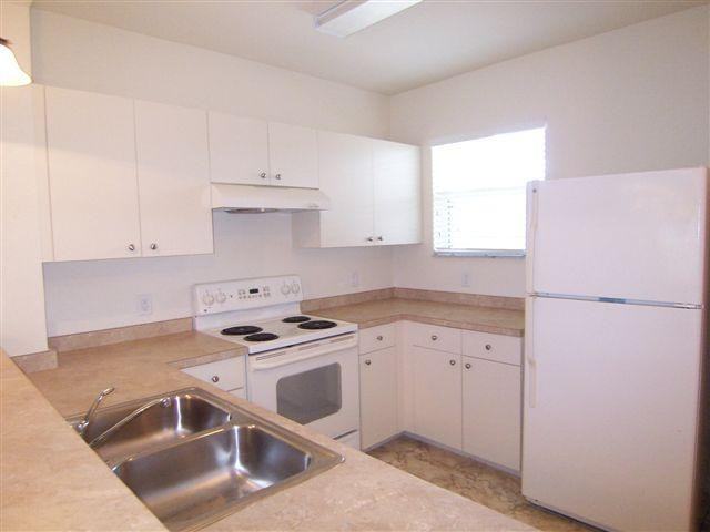 1352 San Cristobal Ave #B1 - Photo 3 of 11