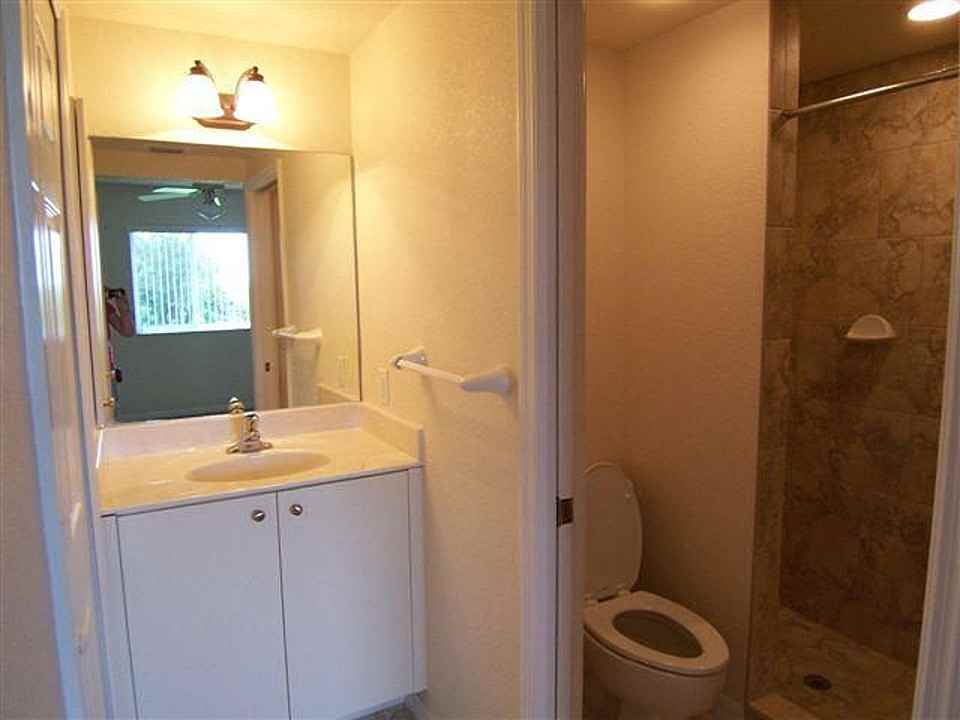 1352 San Cristobal Ave #B1 - Photo 5 of 11