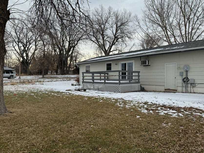 1345 Lockview Ln #SFH - Photo 2 of 16