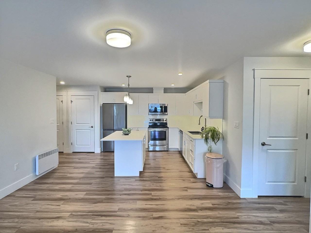 562 203-562 Malpeque Road - 203 #203 - Photo 3 of 7