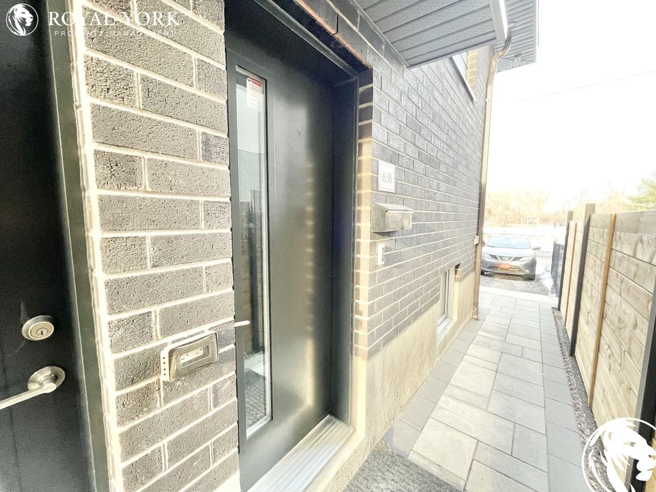 2-65B Chestnut Street, Ottawa, Ontario K1S 0Z9 - Photo 3 of 13