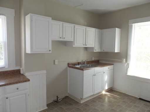 1715 13th Ave - Photo 3 of 8