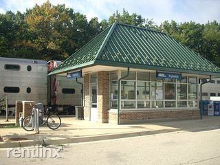 Lincoln Woods Apartments - Photo 3 of 7