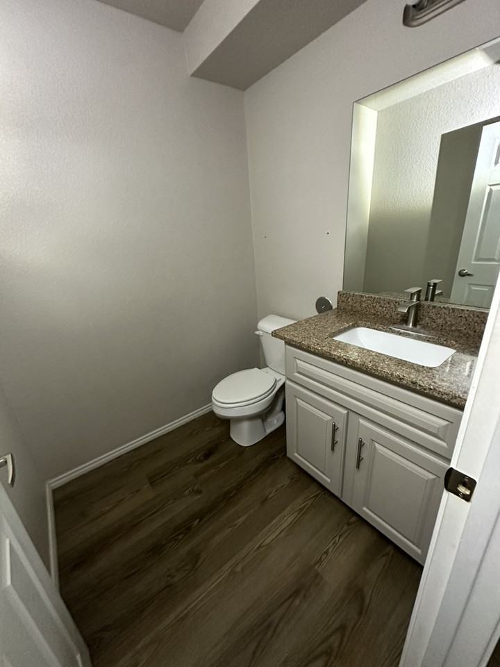 1507 S Betty Ave - Photo 3 of 10