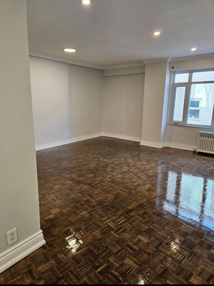 Savoy Plaza Apartments - Photo 3 of 6