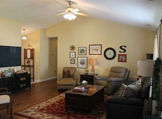 3765 Ellison Dr - Photo 2 of 11