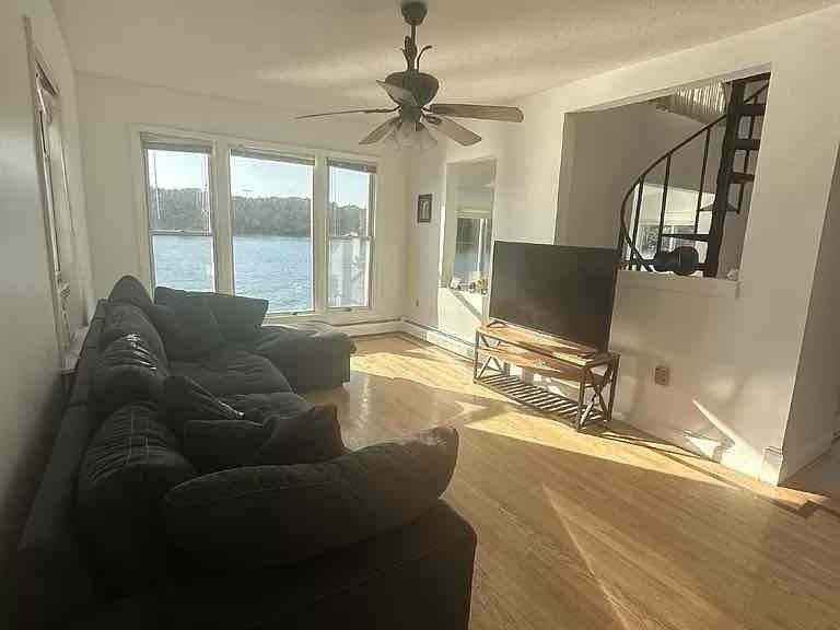 218A S Quinsigamond Ave #A - Photo 3 of 14