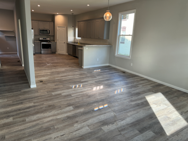 606 W 28th St - Photo 2 of 27