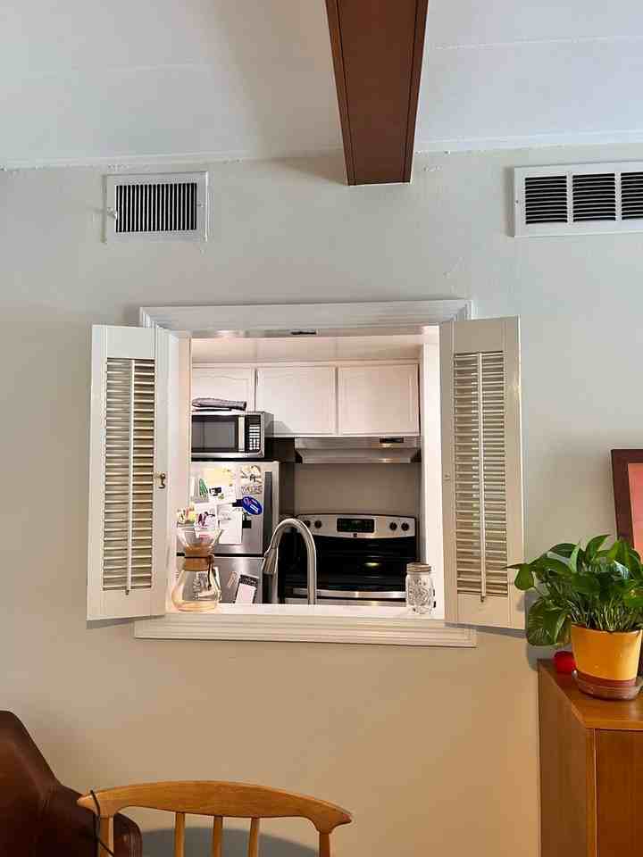 2818 Erie - Photo 4 of 50