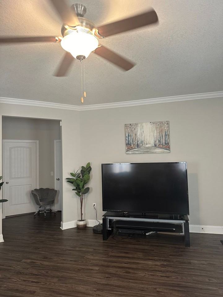 22 Sherwood Dr - Photo 3 of 14