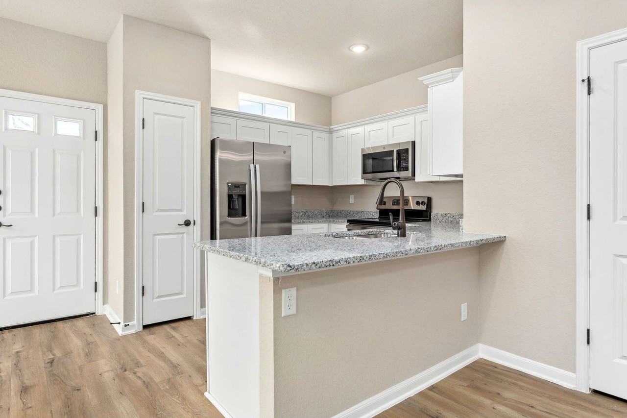 806 Soria Pl #102 - Photo 7 of 31