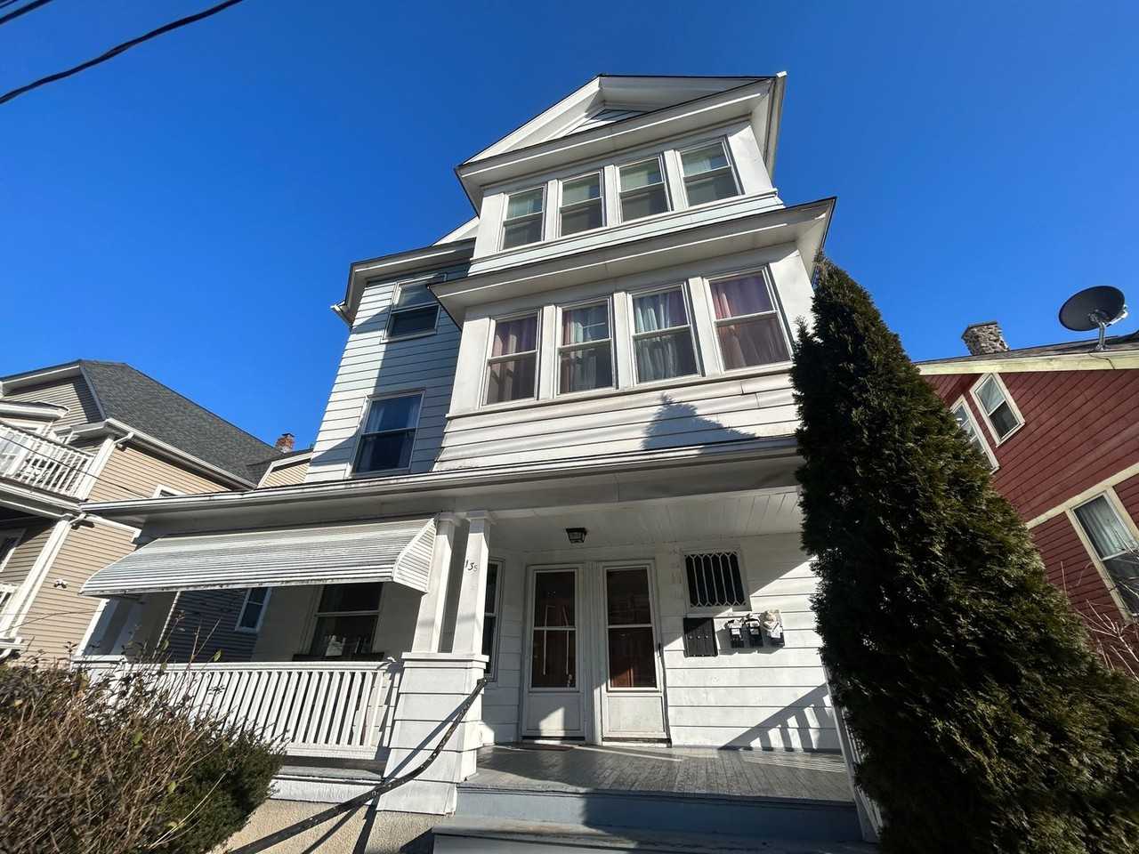 135-137 Highland Ave - Photo 2 of 17