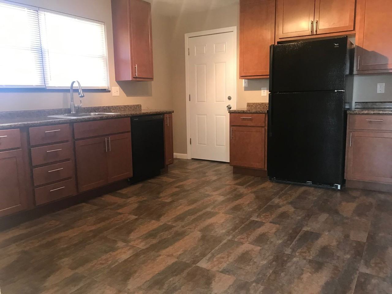 9727 Lilac Dr - Photo 5 of 16