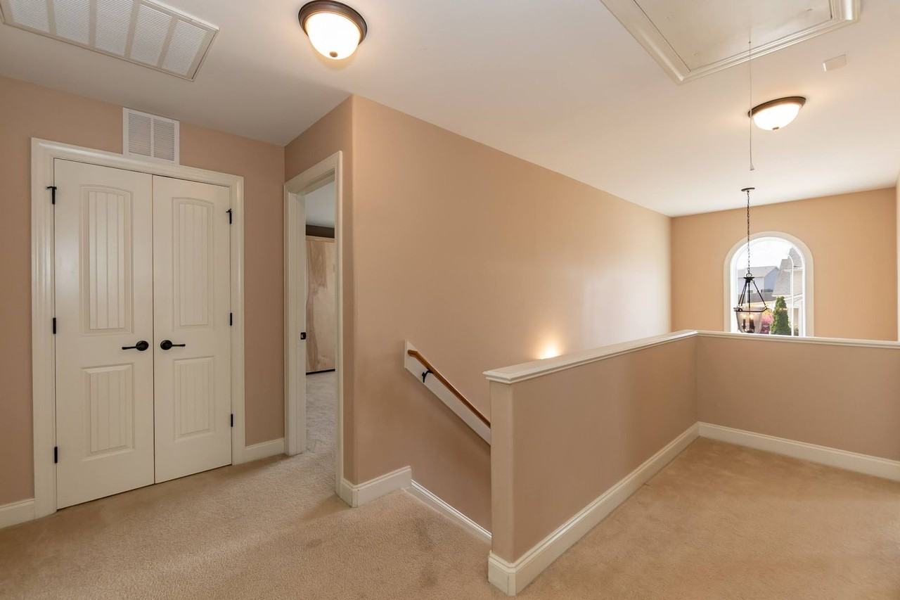 913 Steelhorse Dr - Photo 3 of 22