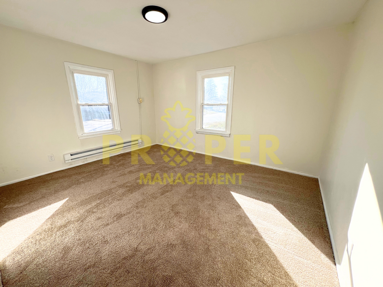 1402 Shaftesbury Rd - Photo 7 of 10