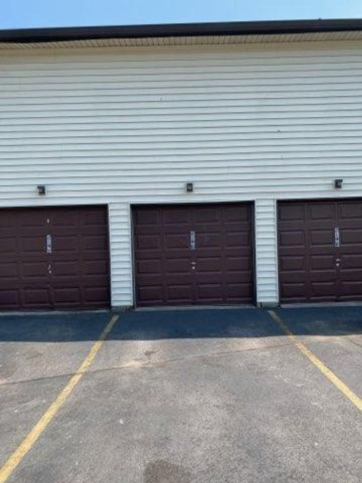 2190 Lincoln Ave - Photo 2 of 12