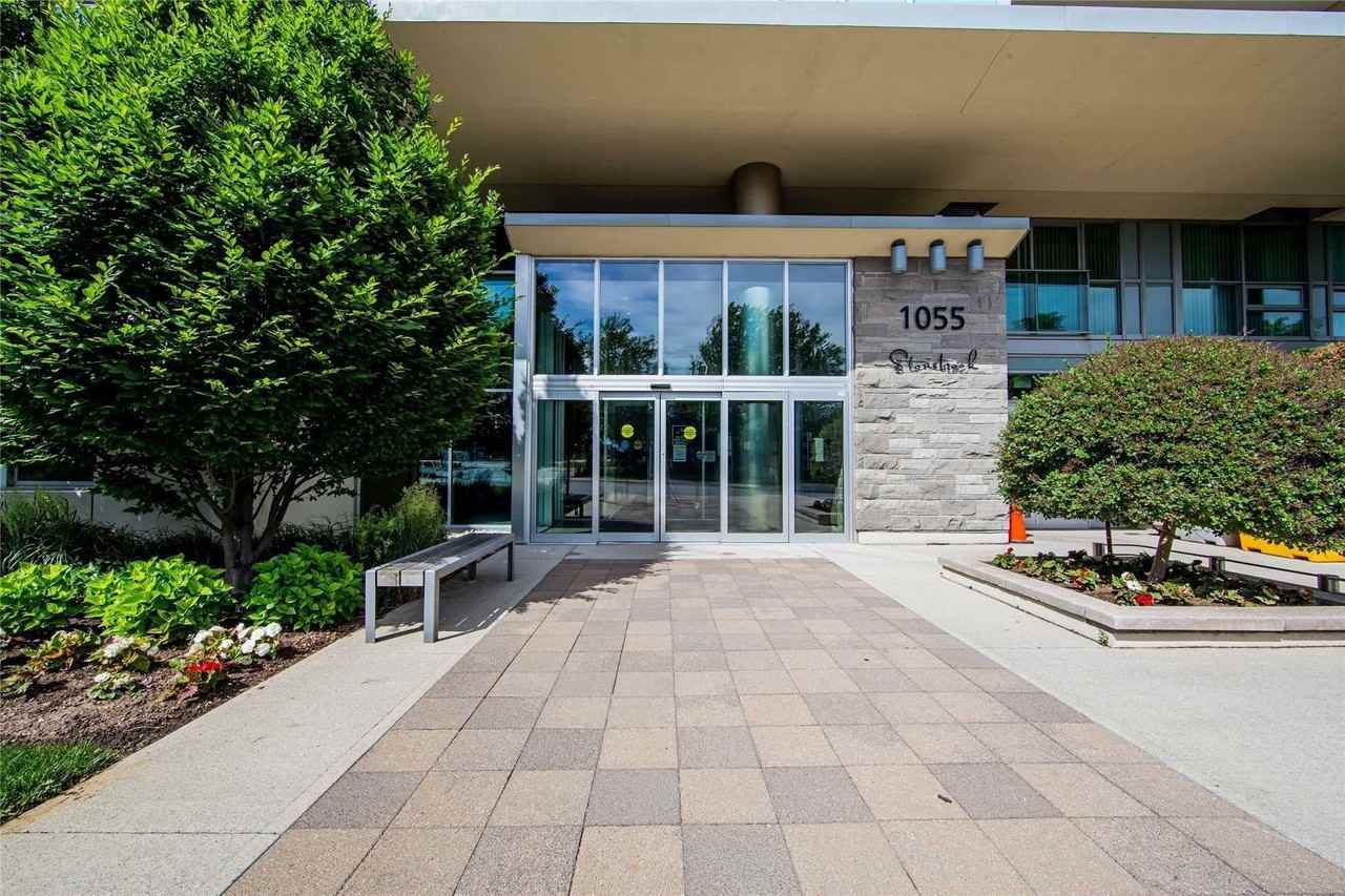 1055 Southdown Road - Photo 3 of 40