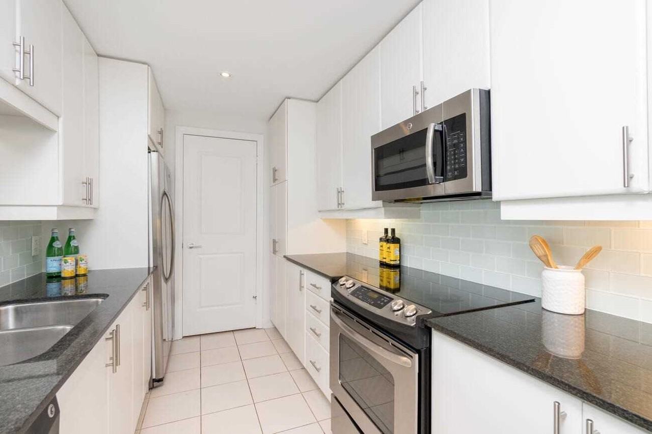 1055 Southdown Road - Photo 6 of 40