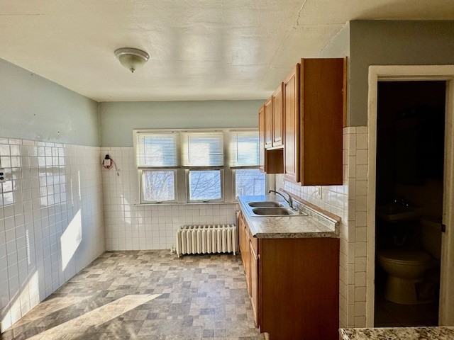 7205 W Walker St Uppr - Photo 2 of 8