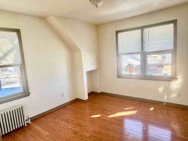 7205 W Walker St Uppr - Photo 3 of 8