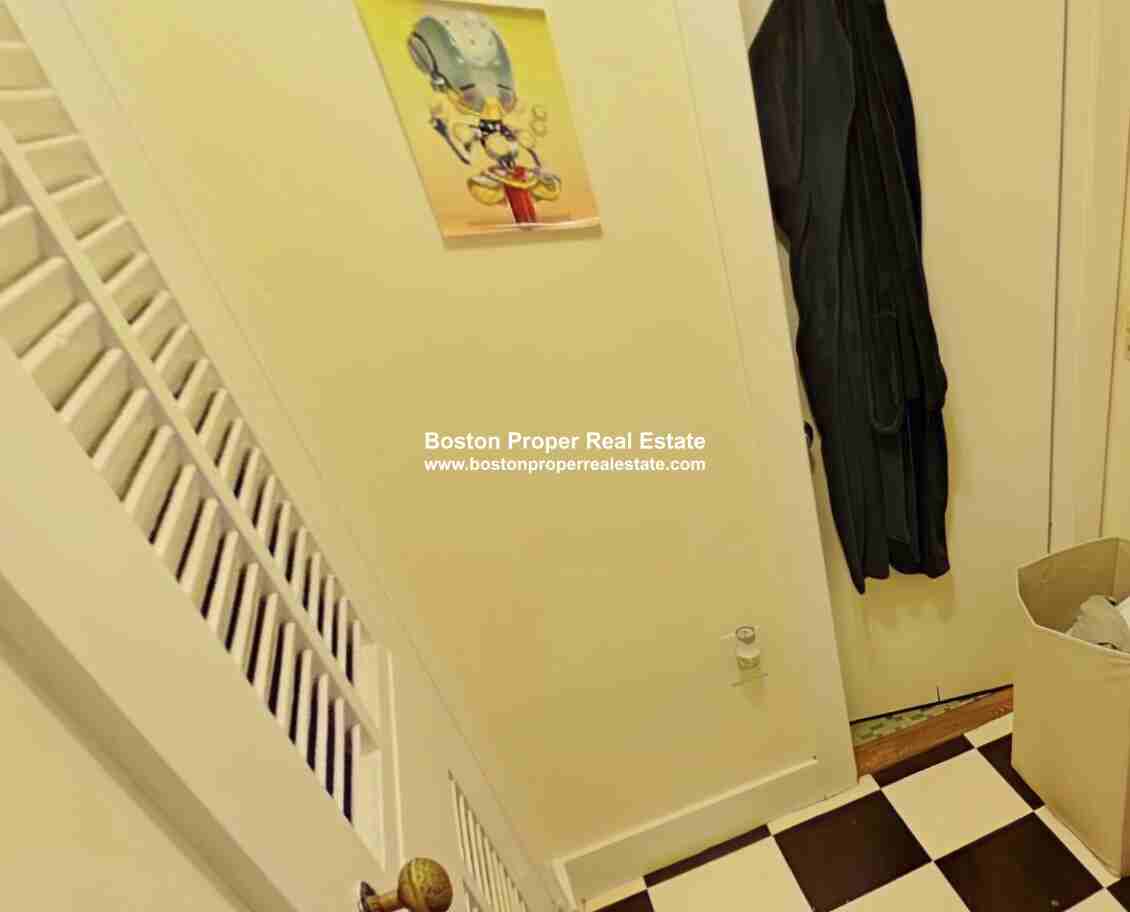455 Beacon St #10 - Photo 7 of 8