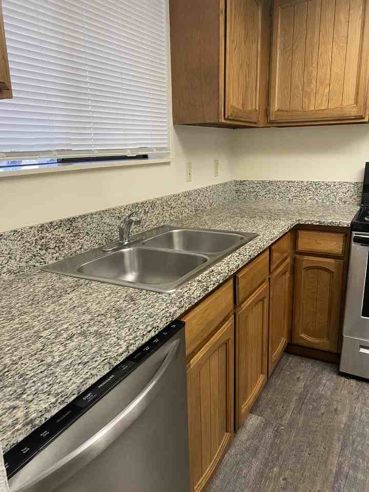 350 13th St Ne #00 - Photo 2 of 20