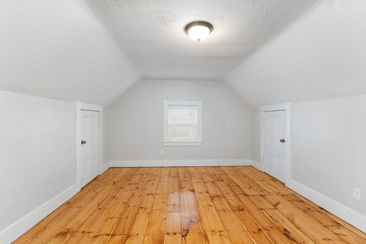 403 Beacon St #3 - Photo 3 of 18