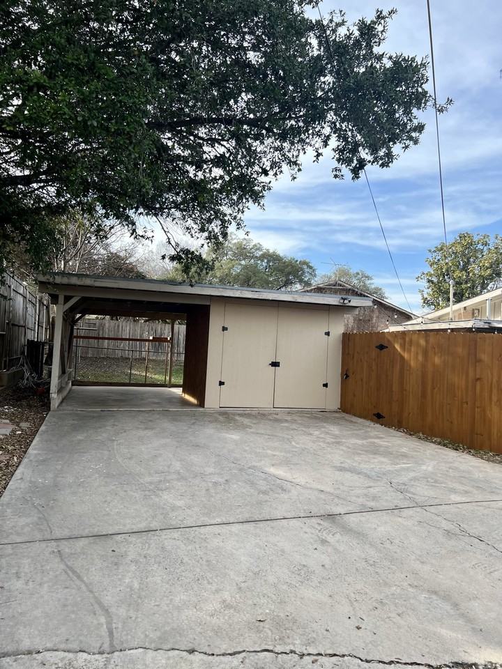 3216 Urban Crest Dr #NA - Photo 2 of 31