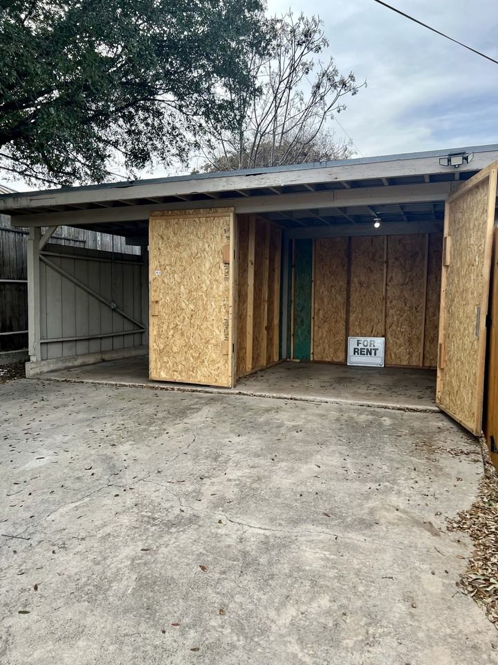 3216 Urban Crest Dr #NA - Photo 3 of 31