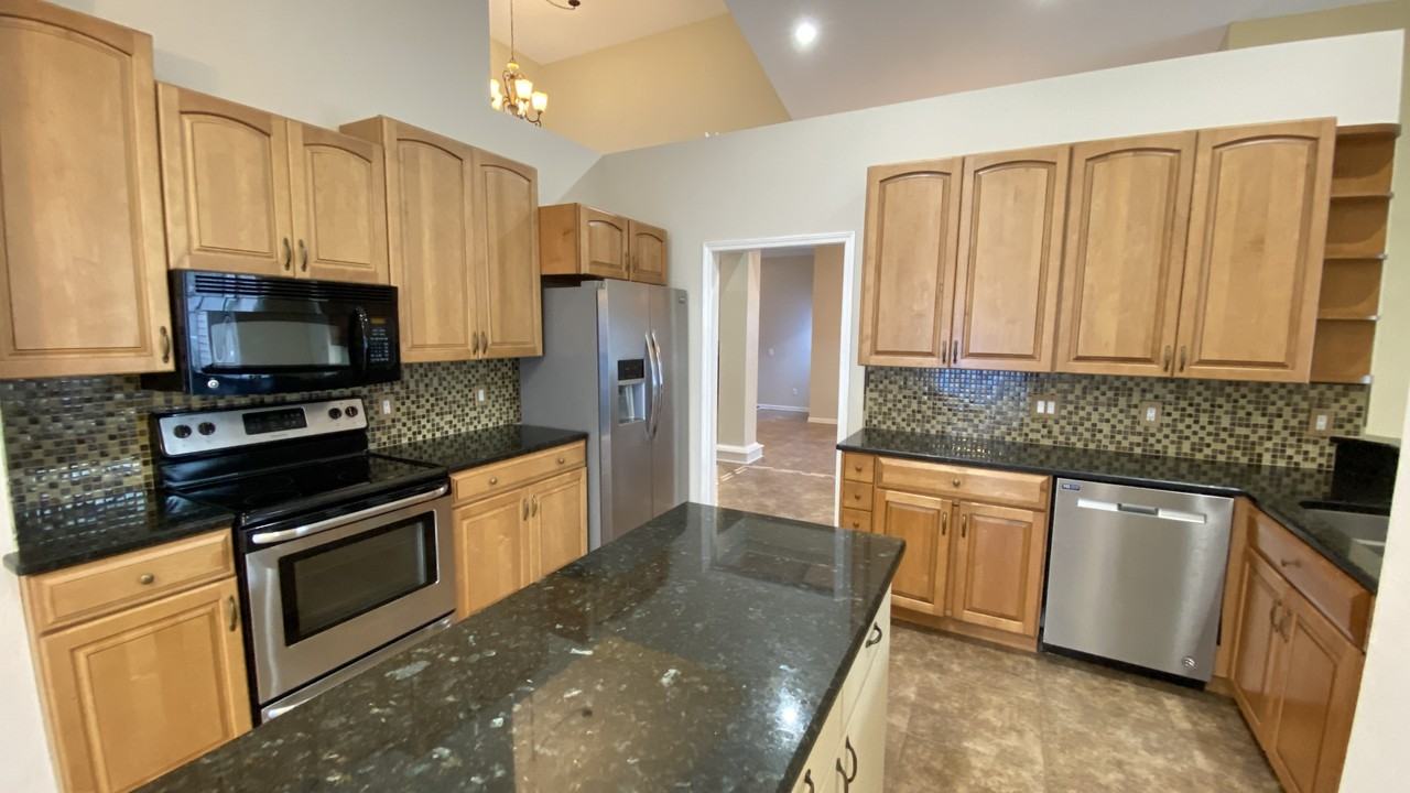 6557 Burnham Cir #NA - Photo 5 of 36