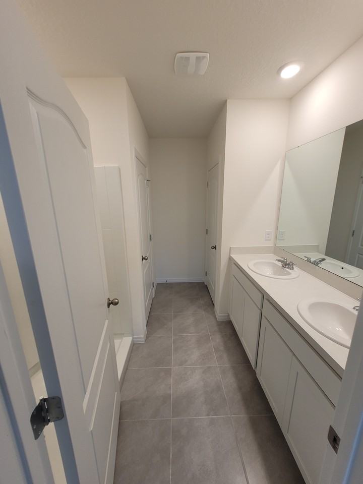 488 Lily Ln #1 - Photo 7 of 9