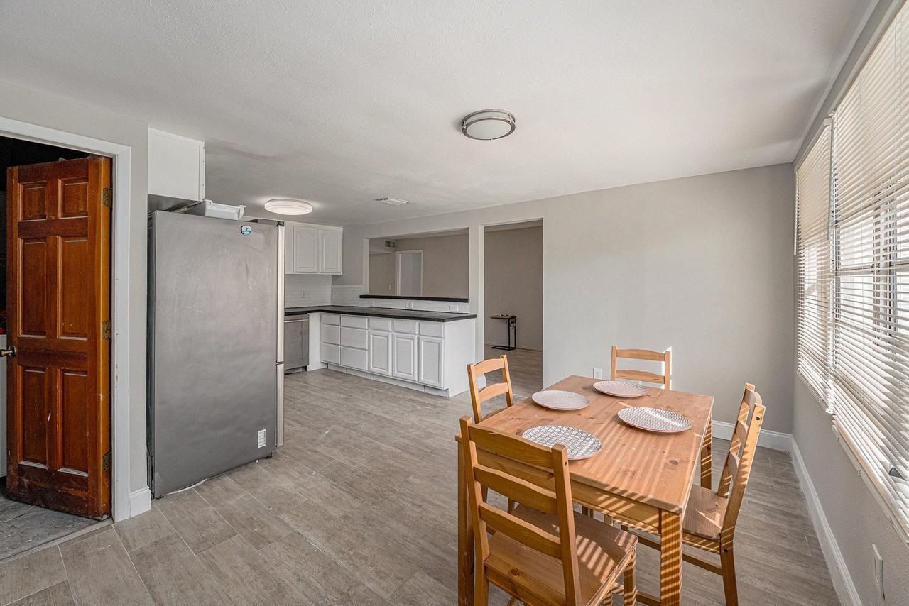 Shadow Dr - Photo 3 of 21