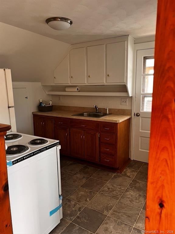 6 Woodland St 2nd Fl - Photo 2 of 6