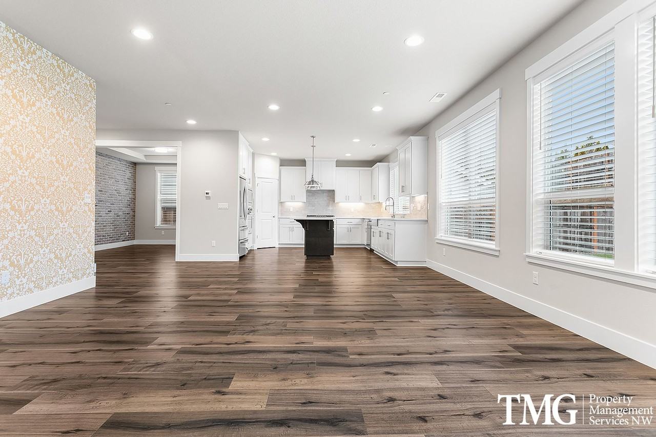 1607 Ne 37th Ave - Photo 4 of 46