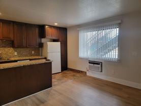 E Taylor St 8-Plex - Photo 1 of 1