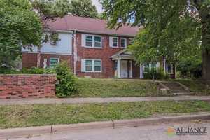 featured image of 1704 Fairview Ave