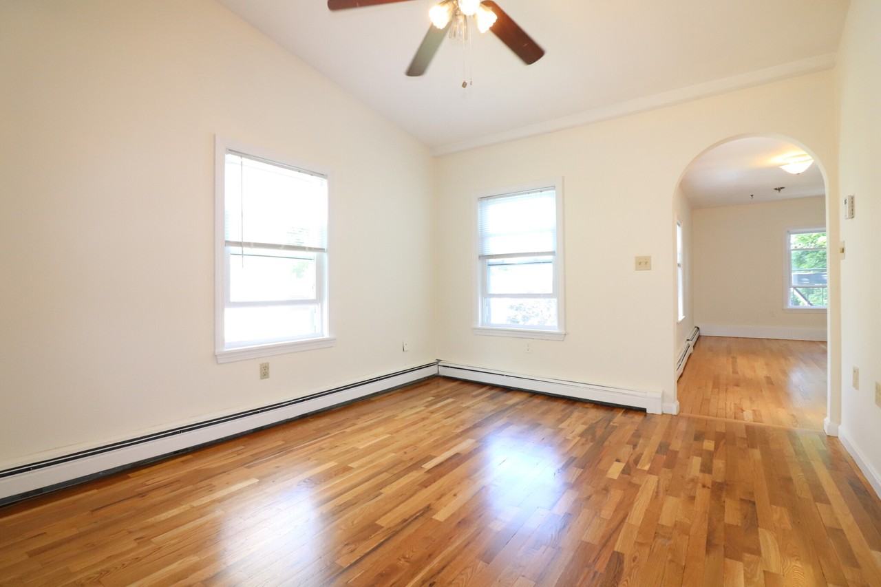 13 Vinton St #3 - Photo 3 of 14