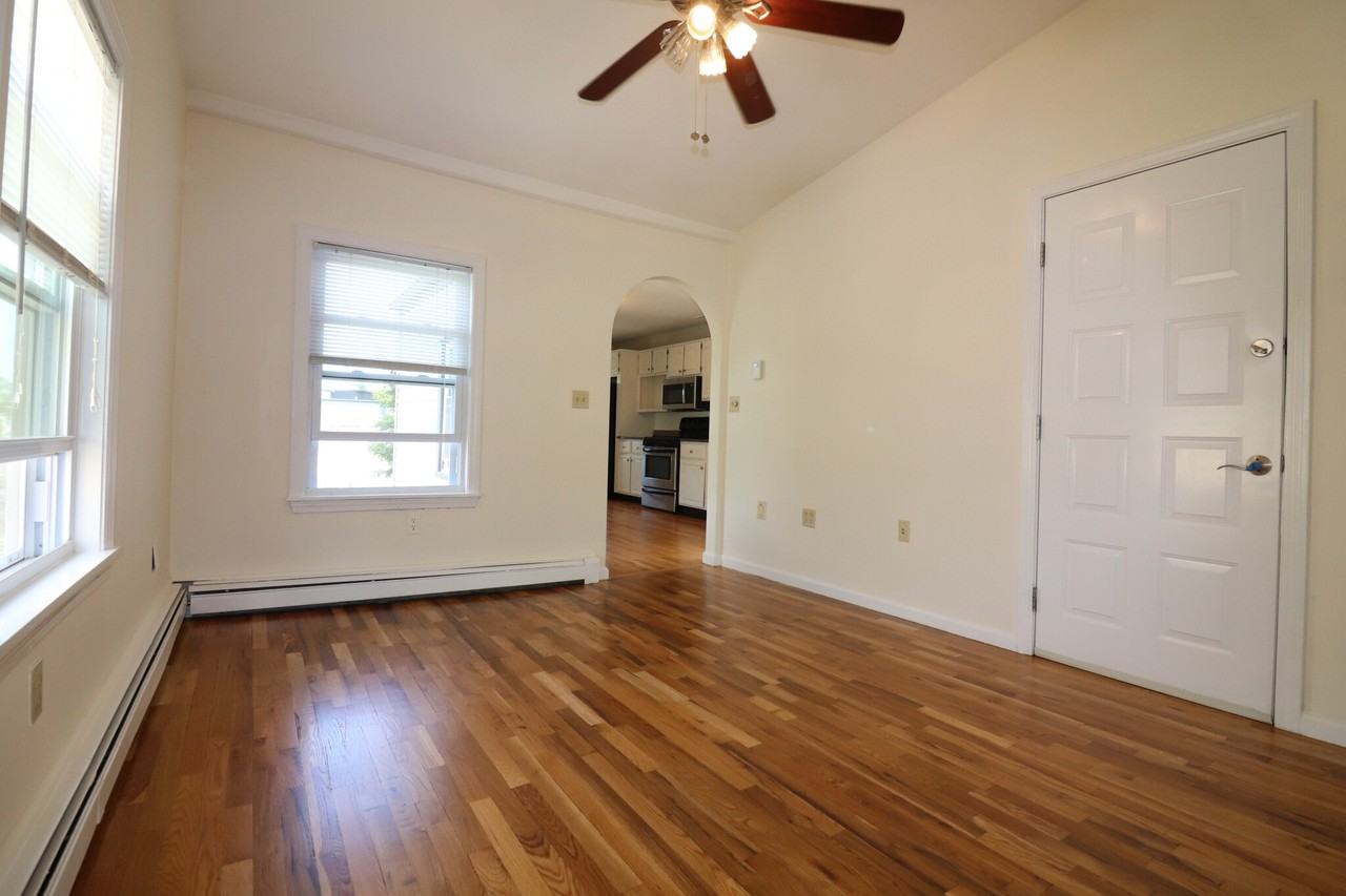 13 Vinton St #3 - Photo 4 of 14