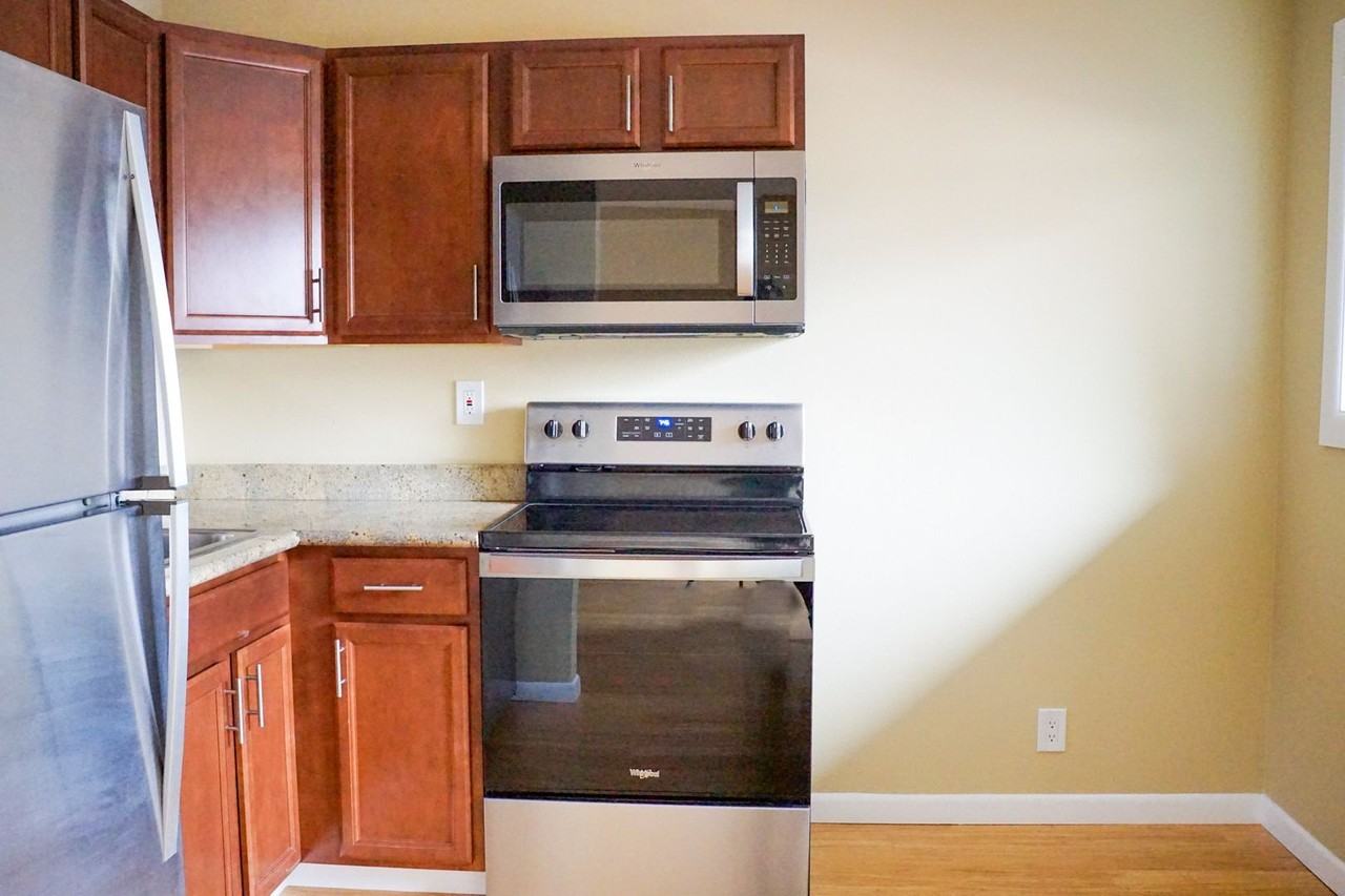 7546 N Ida Ave - Photo 2 of 12