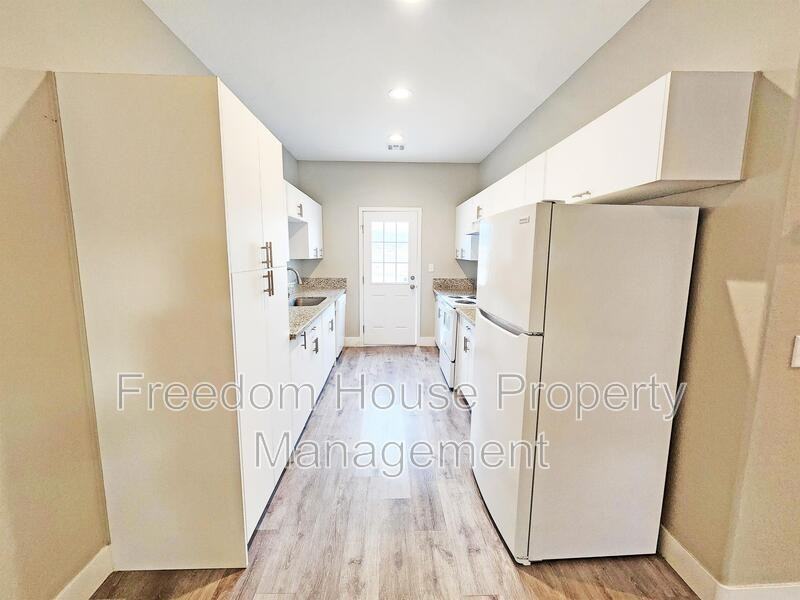 2021 Galaxy St - Photo 4 of 21