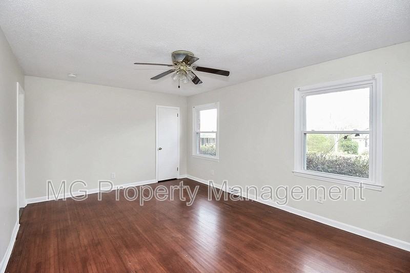 243 Eden Cir - Photo 5 of 30