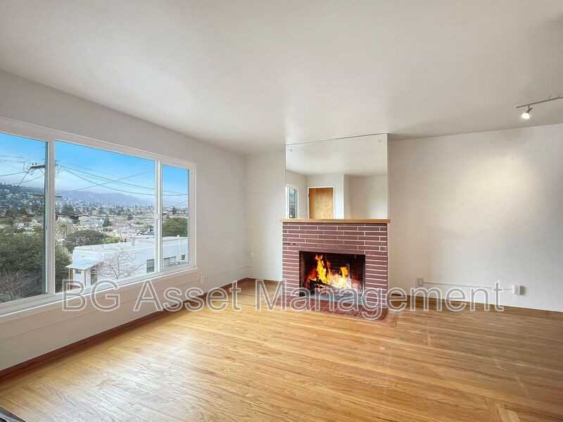 540 Madison St - Photo 2 of 20