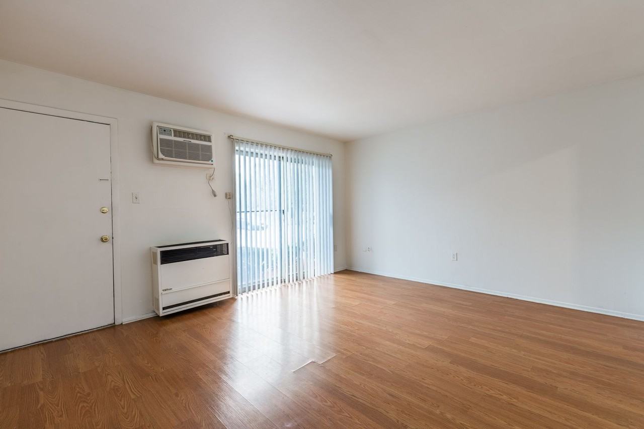 Greenbriar - Photo 3 of 14