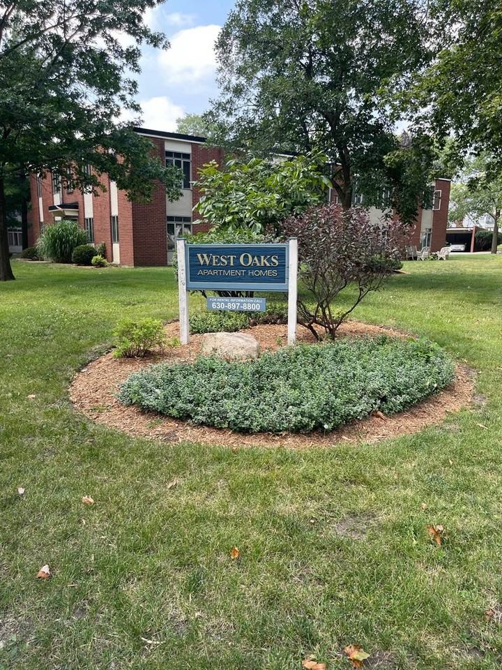 Oak Ave Apartments in Near West Galena, Aurora, IL 60506 Zumper
