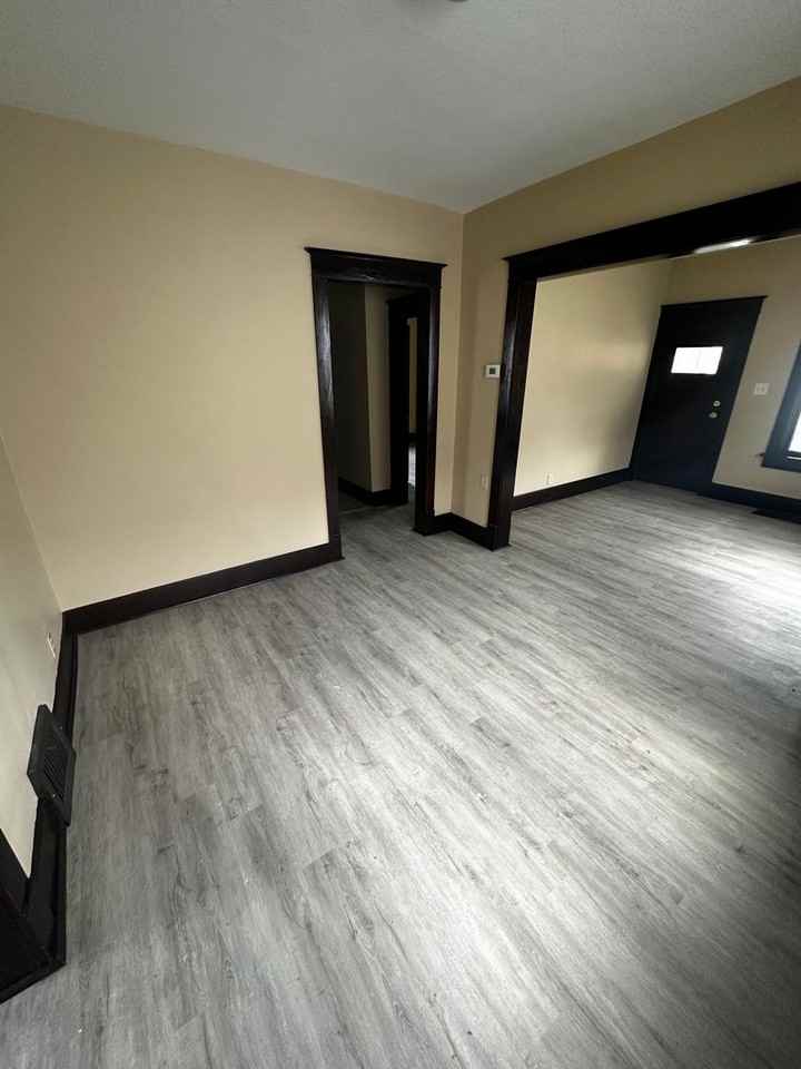 1820 S 12th St - Photo 5 of 6