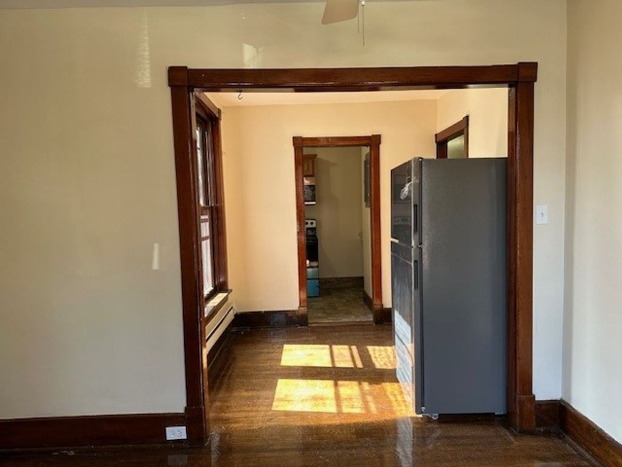 IA - 1133 Derry St - Photo 3 of 8